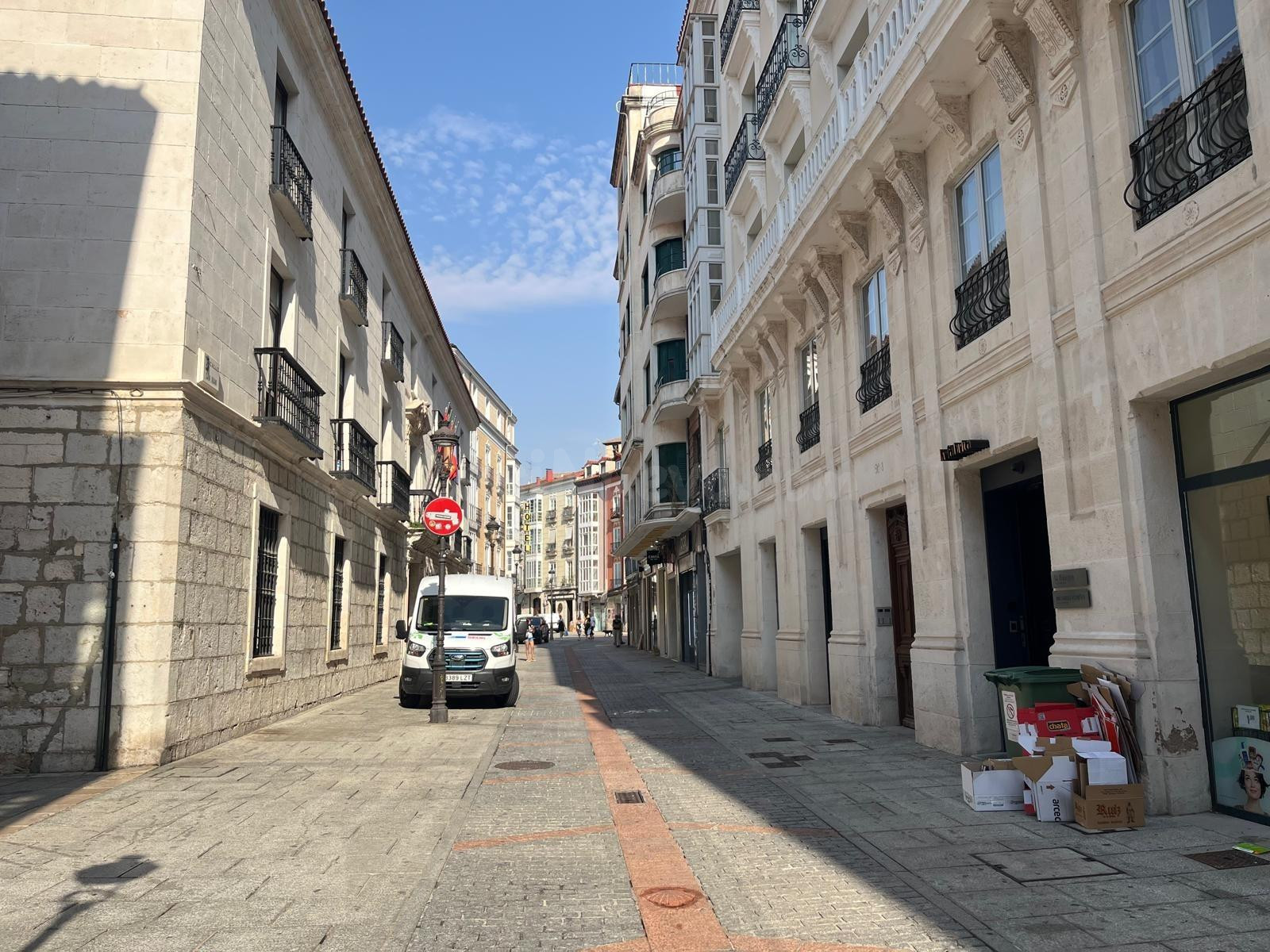 Amplia Plaza de Garaje en el Corazón del Casco Antiguo de Burgos
