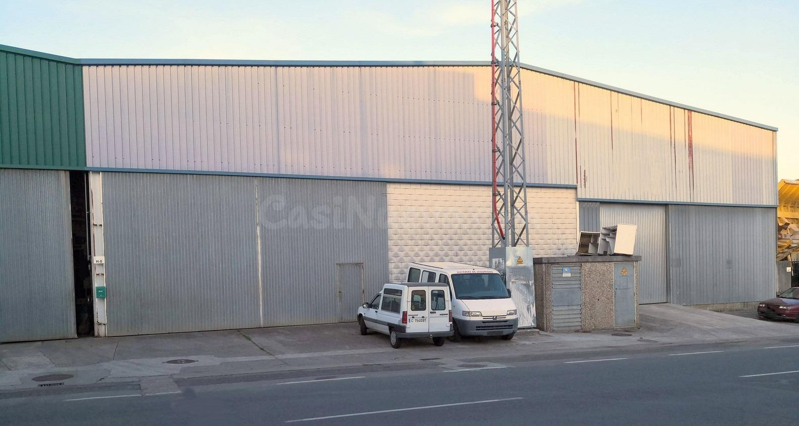 Nave Industrial en Vial Principal del Polígono de Bértoa