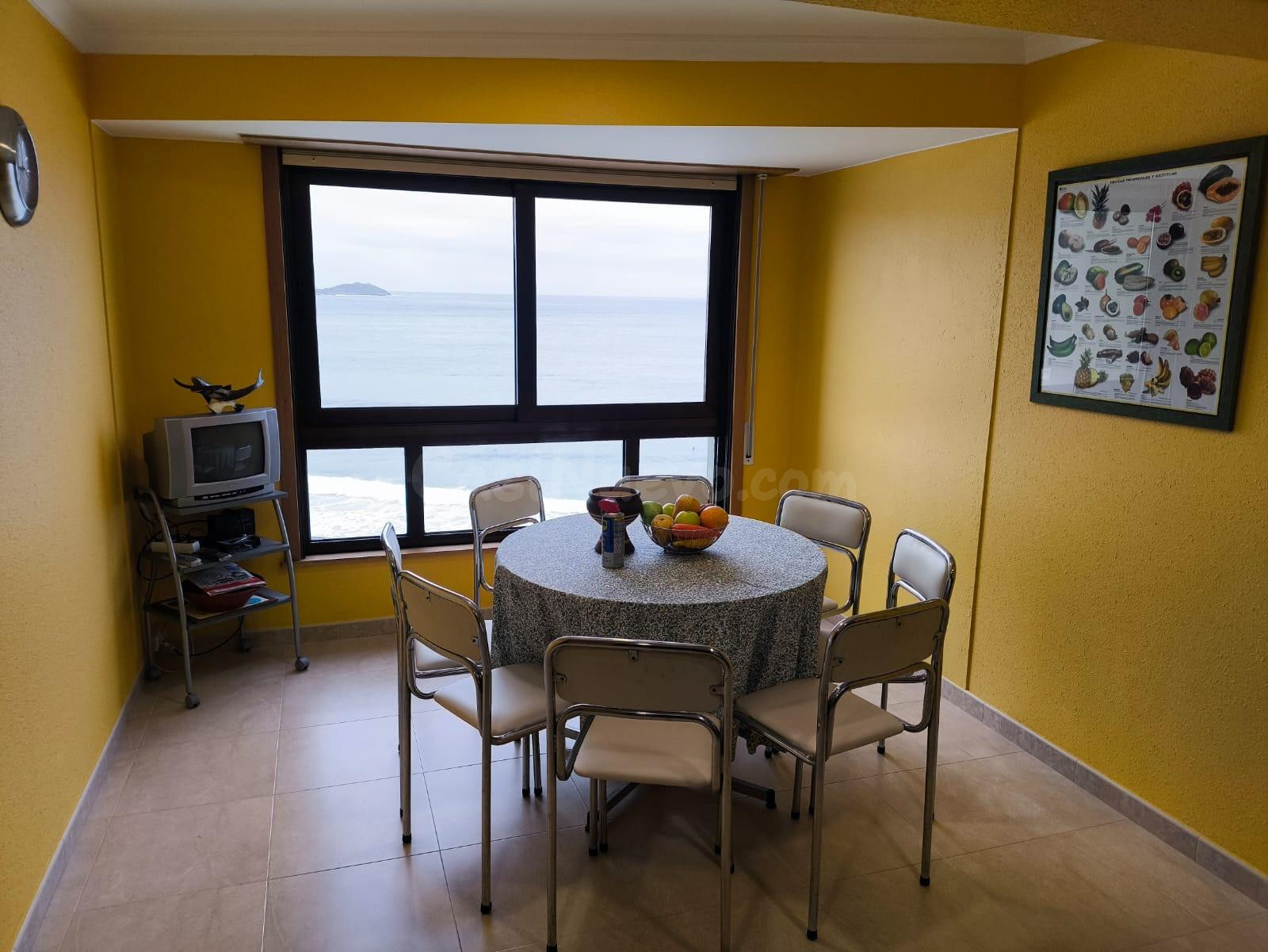 Piso de alquiler de temporada en c/ Emilio González, Malpica - foto 5
