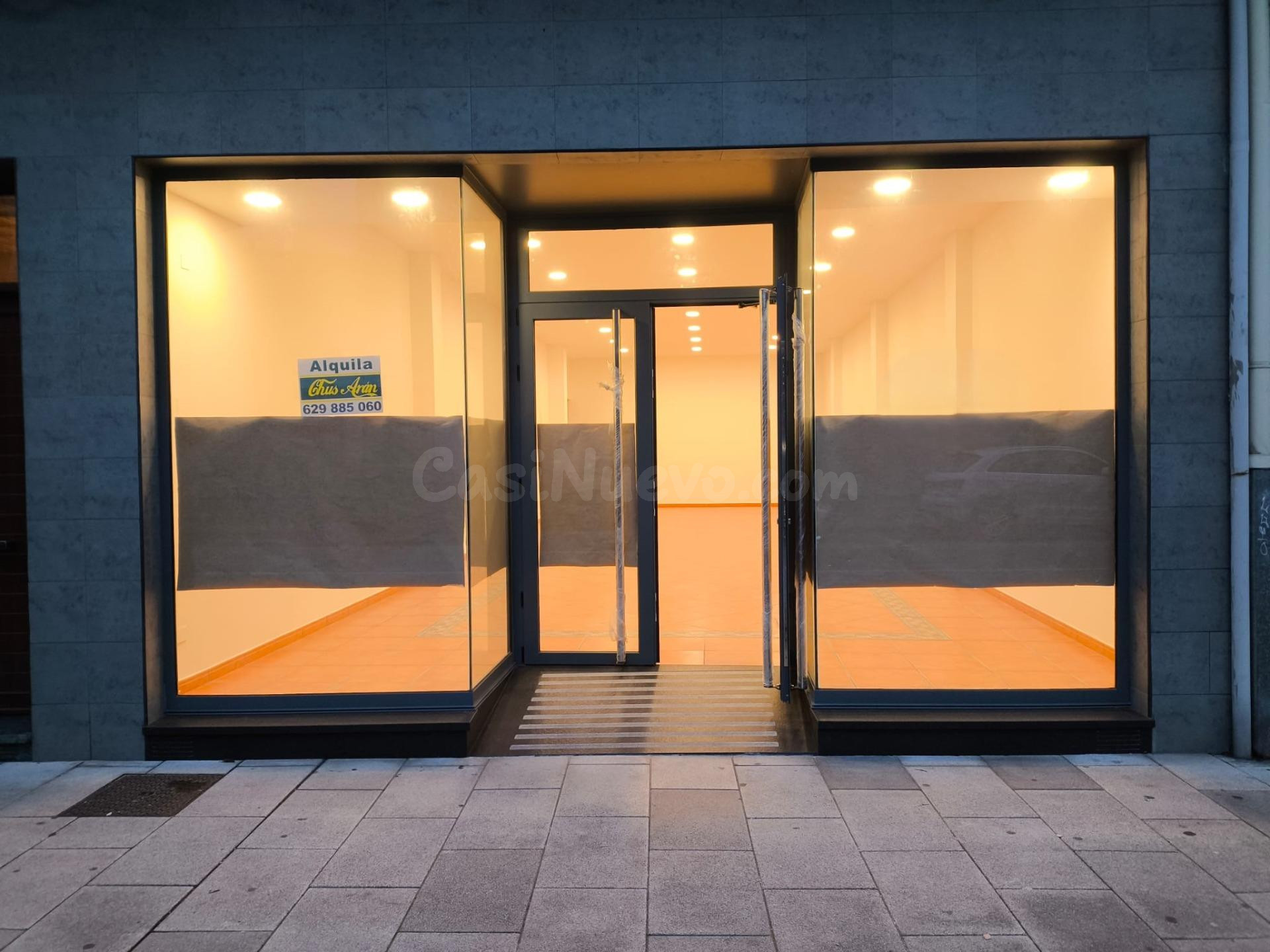 Bajo de 112 metros en c/Poniente, Carballo