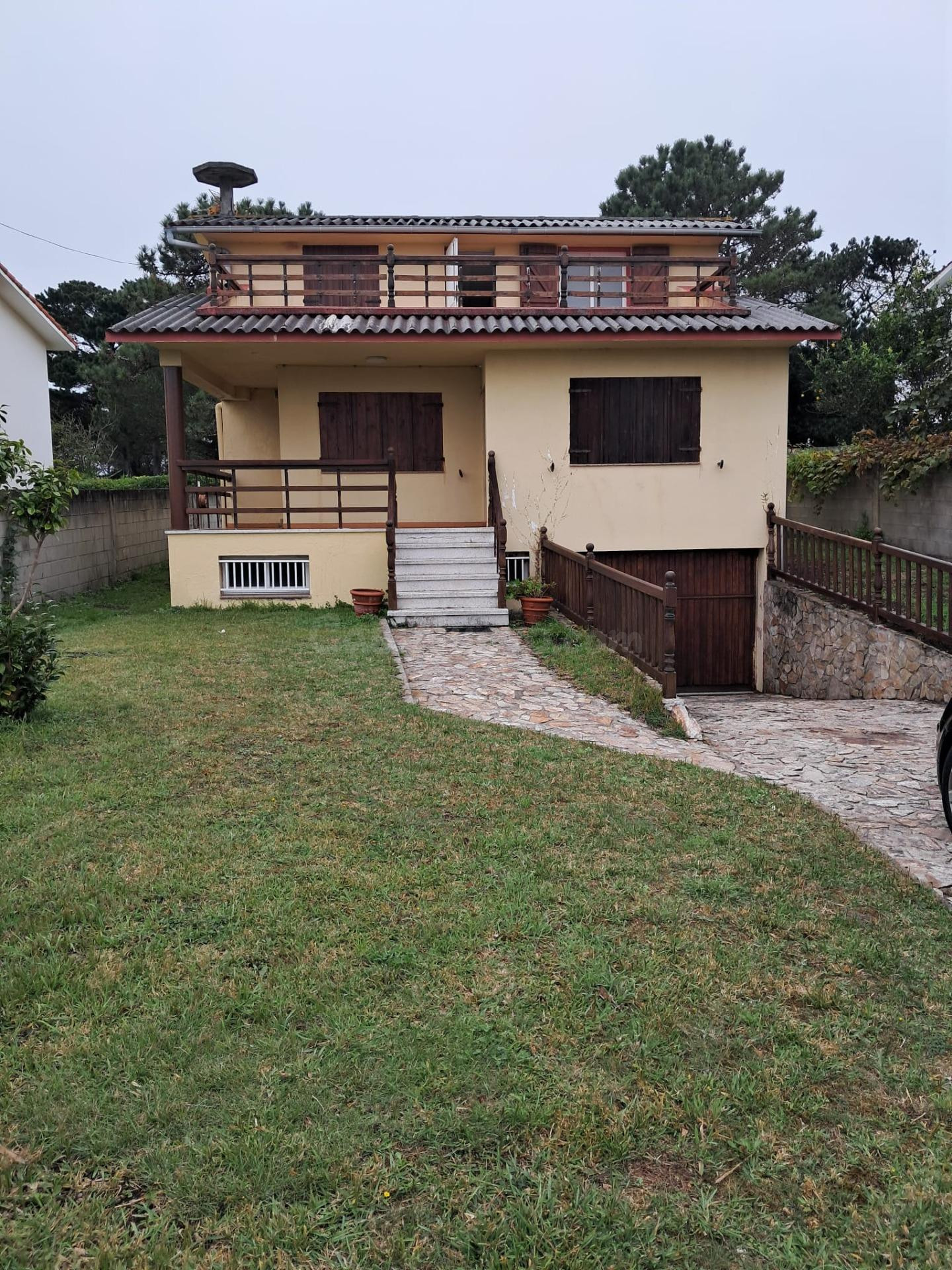 Chalet alquiler temporada invernal en Baldaio, Carballo (300€ habitación)
