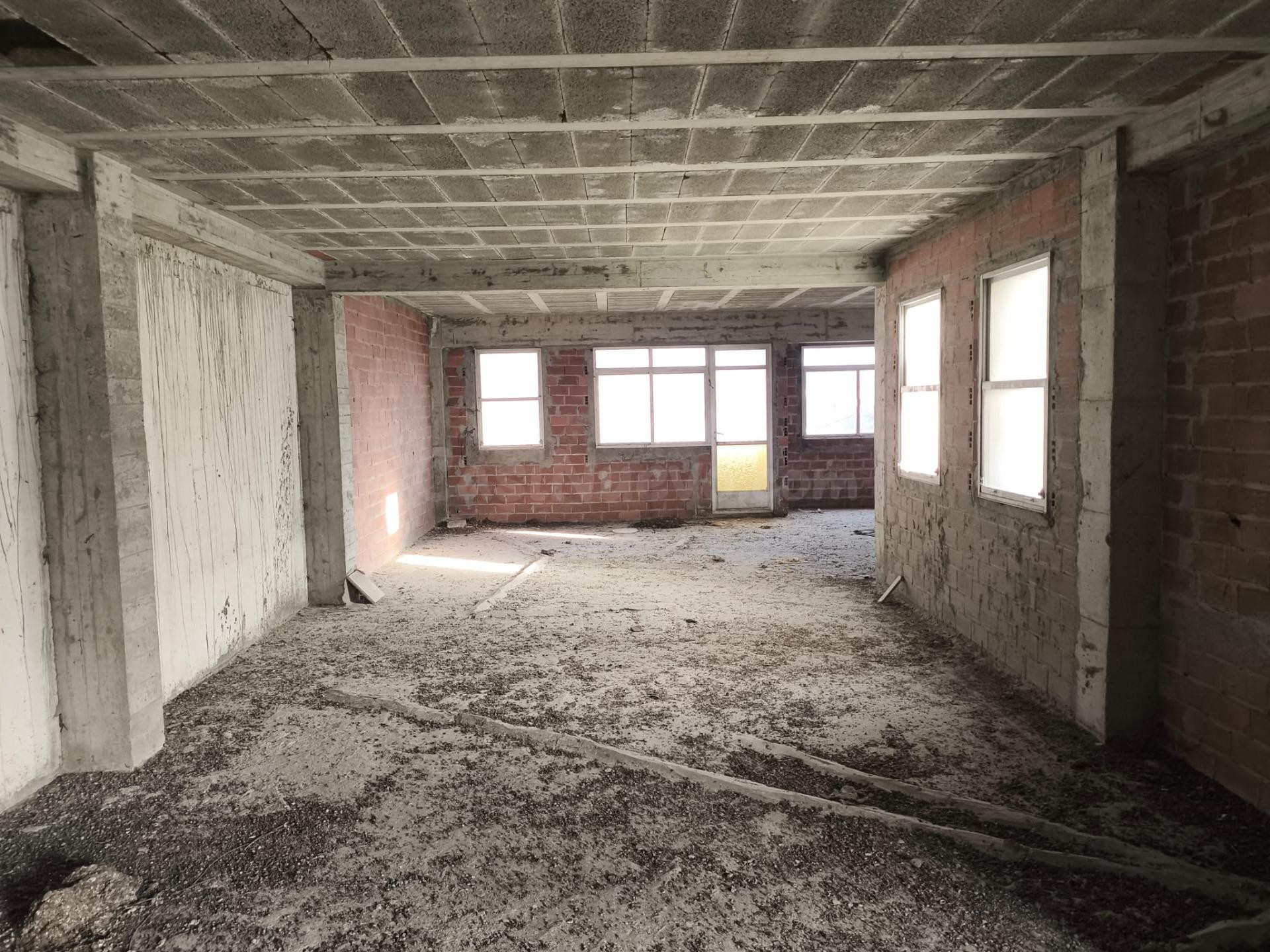 Piso para reformar en c/Vila de Ordes, Carballo