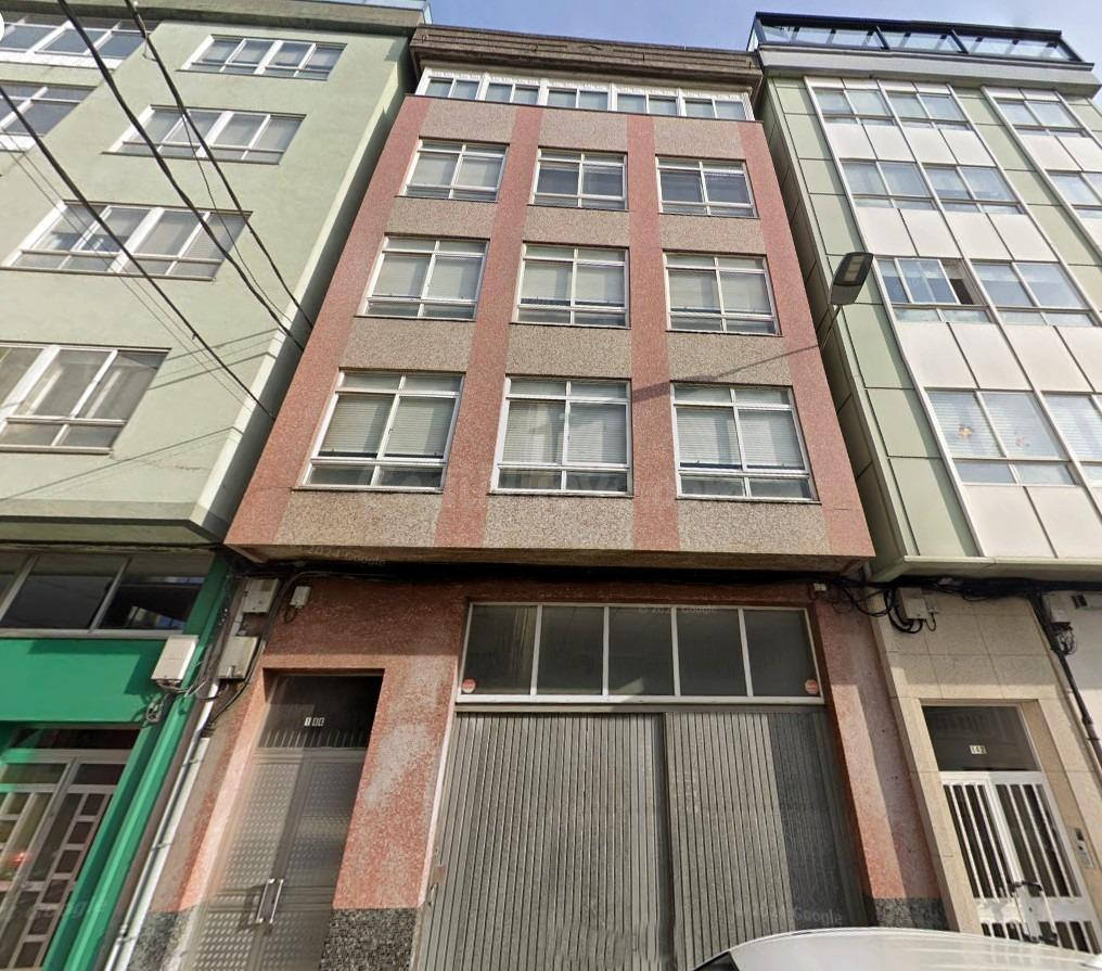 Edificio de cuatro viviendas en Venta