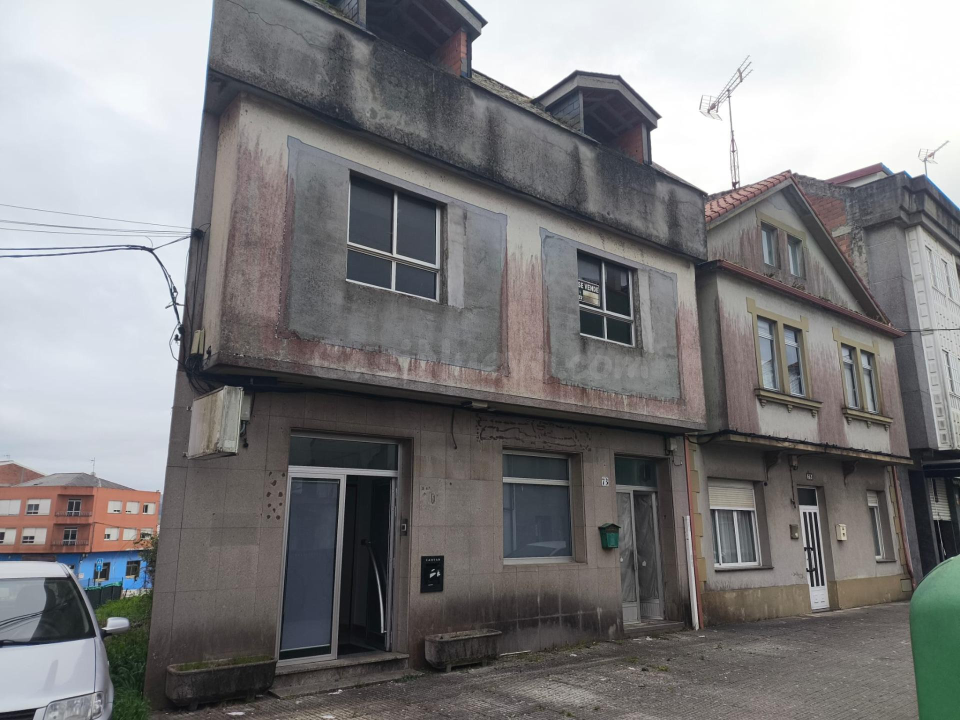 Edificio en Coristanco, San Roque