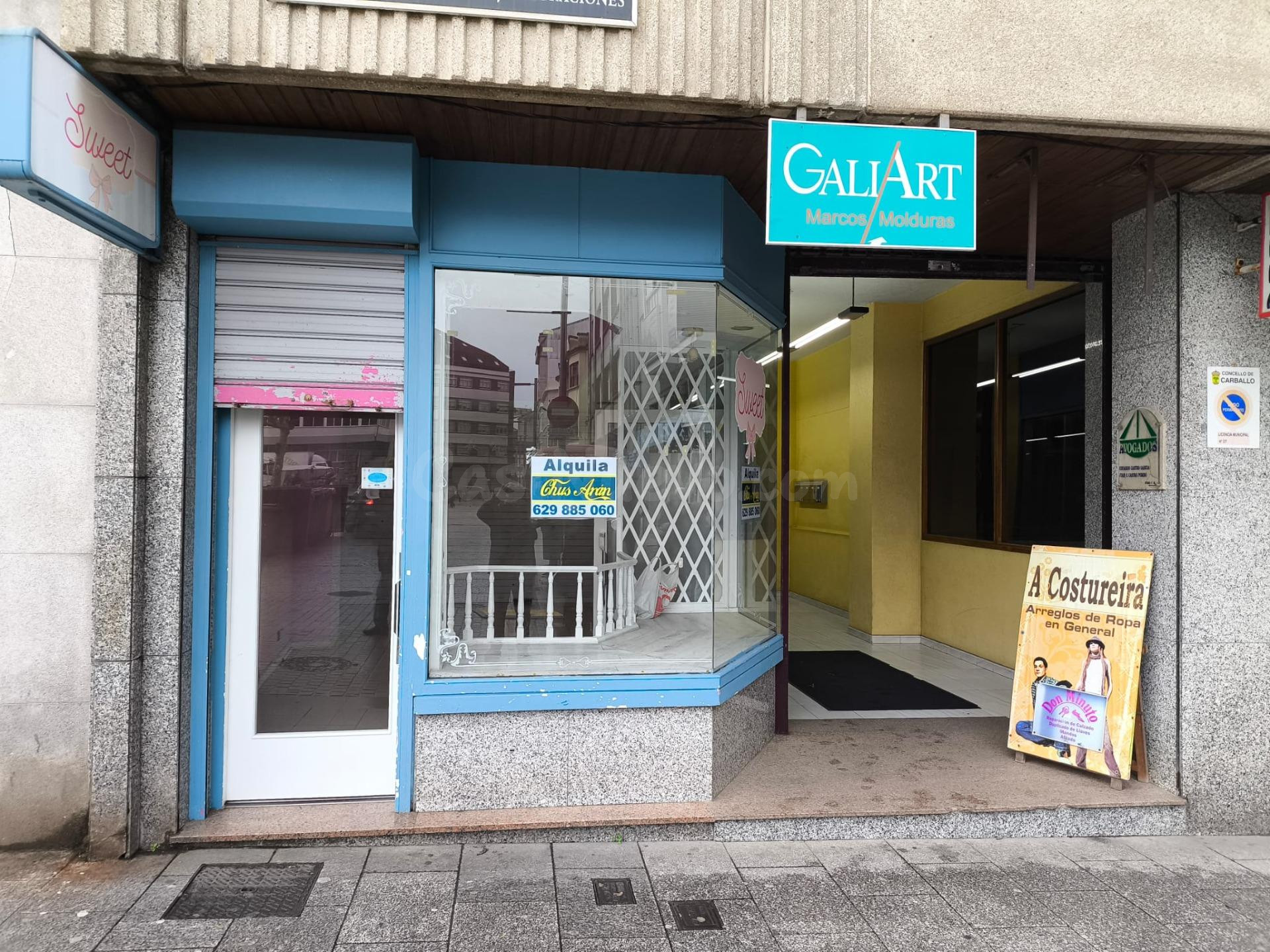 Oportunidad de Alquiler en el Corazón de Carballo: Local Comercial en Excelente Estado