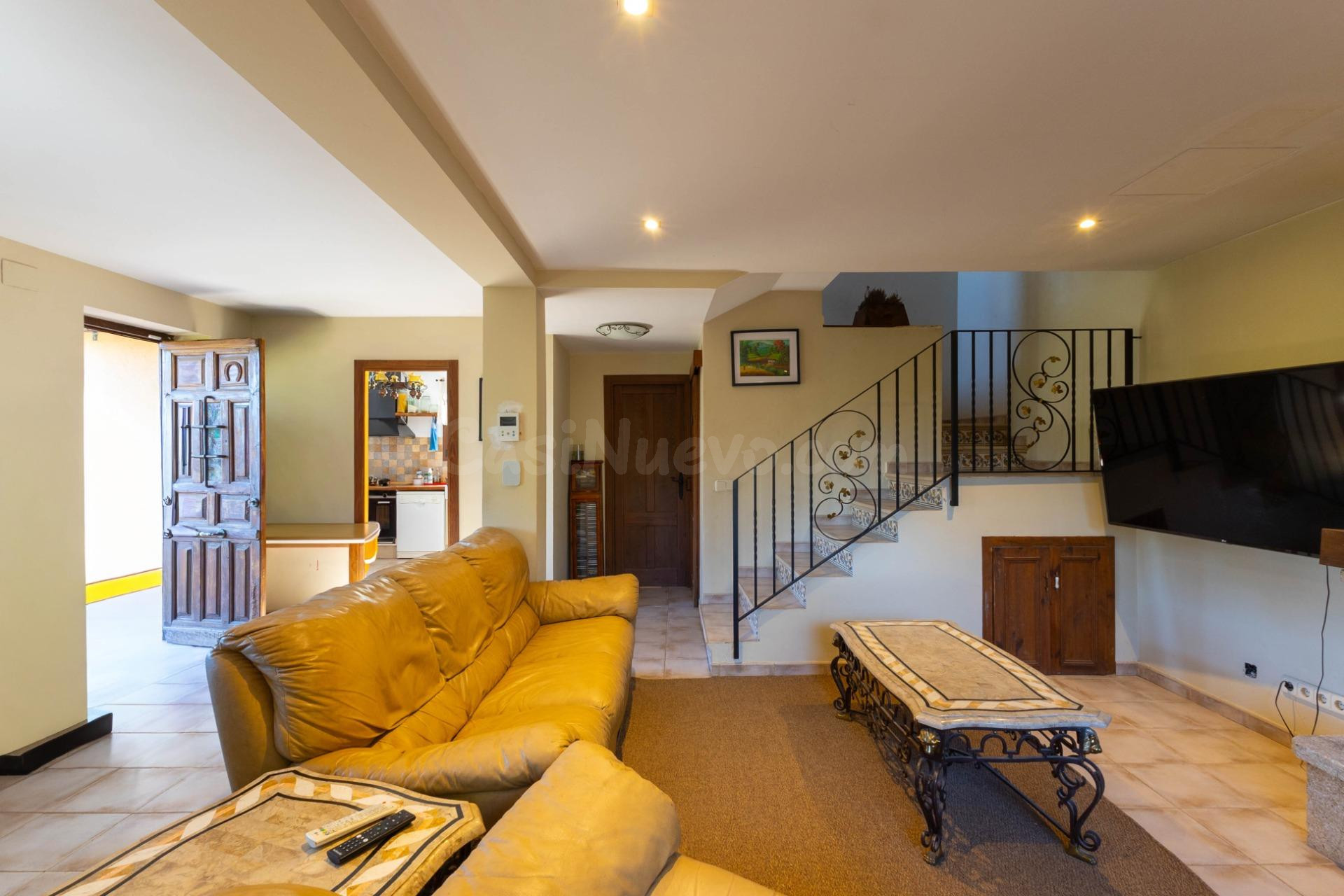 Gran casa estilo rústico - foto 5