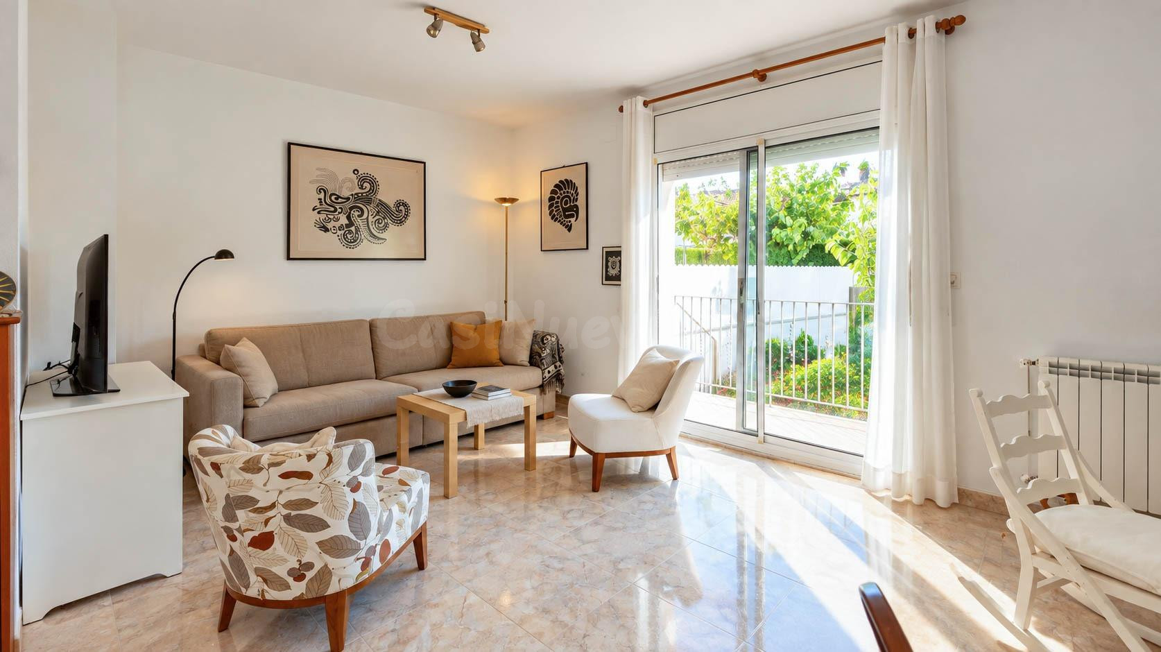 Agencia Inmobiliaria en Barcelona. Casa en Venta en Altafull - foto 4