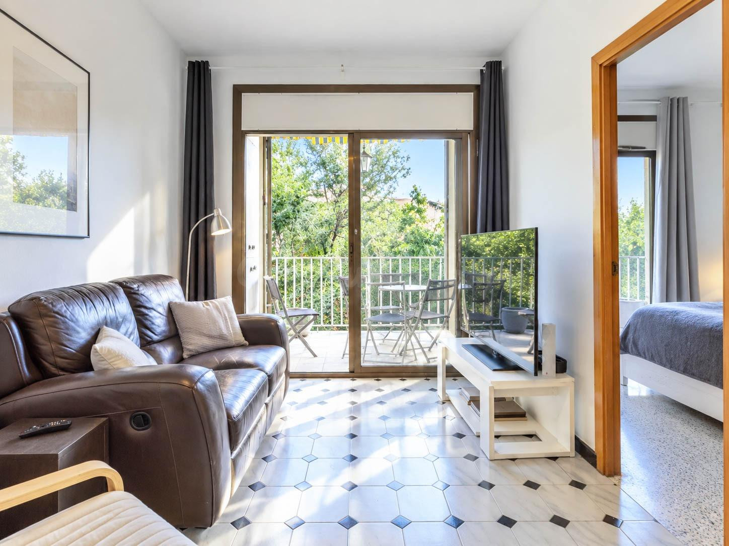 Agencia Inmobiliaria en Barcelona. Piso en Venta en les Cort - foto 2