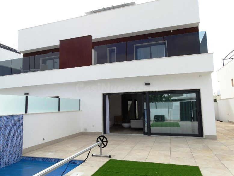 Chalet 3 habitaciones 116m² en venta - Zona Pueblo