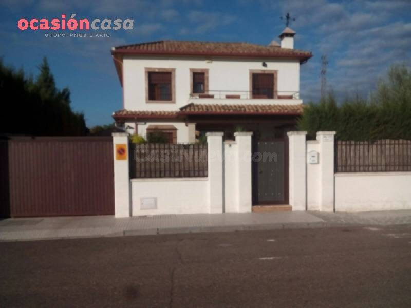 Casa 4 habitaciones en venta - Encinarejo