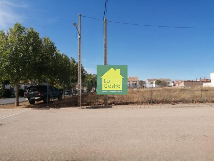 SE VENDE SOLAR EN OSSA DE MONTIEL ( Albacete)