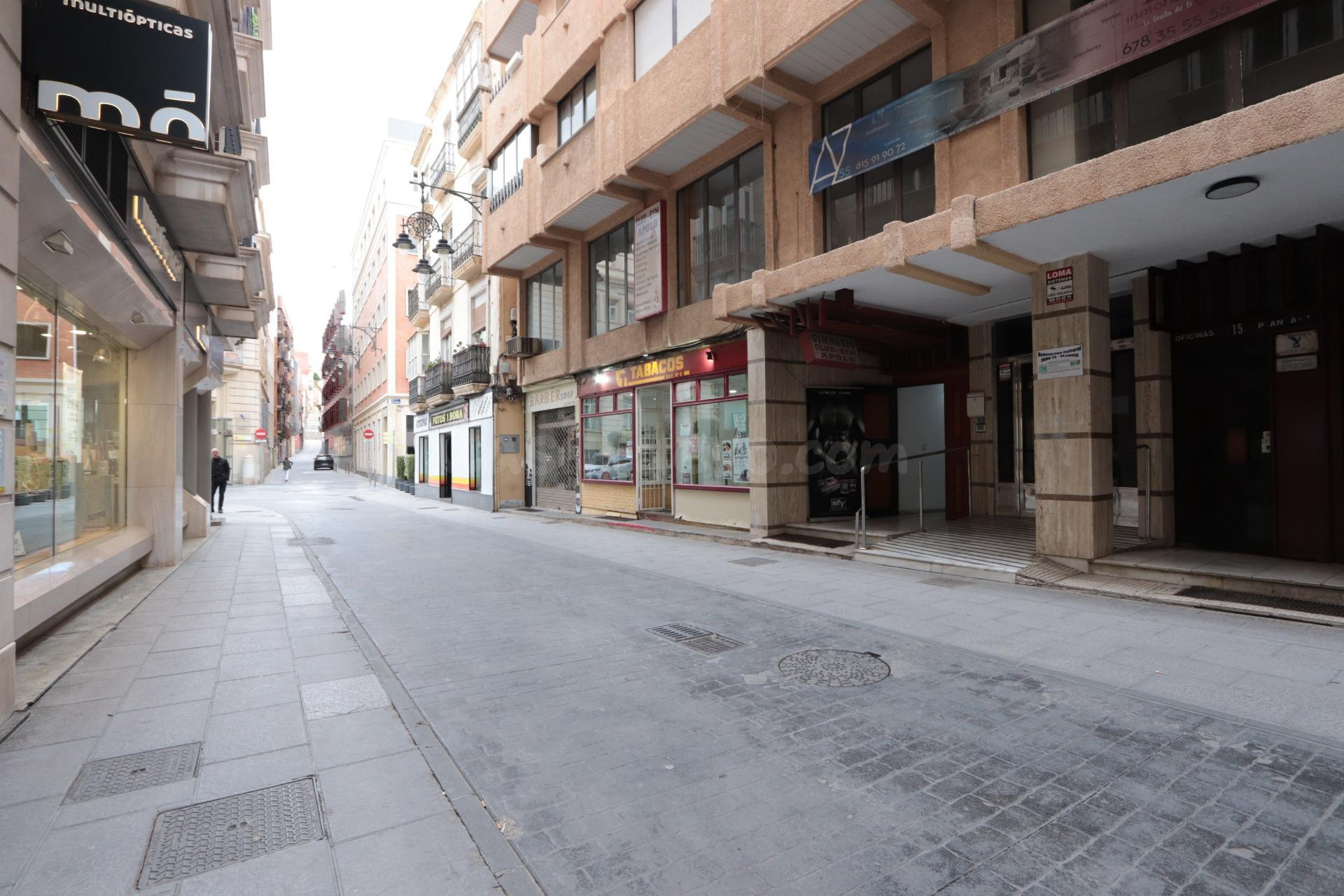 oficina en la calle jara