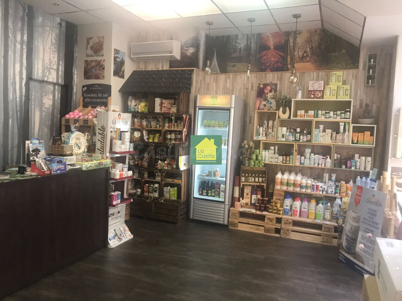 SE VENDE LOCAL TOTALMENTE ACONDICIONADO.