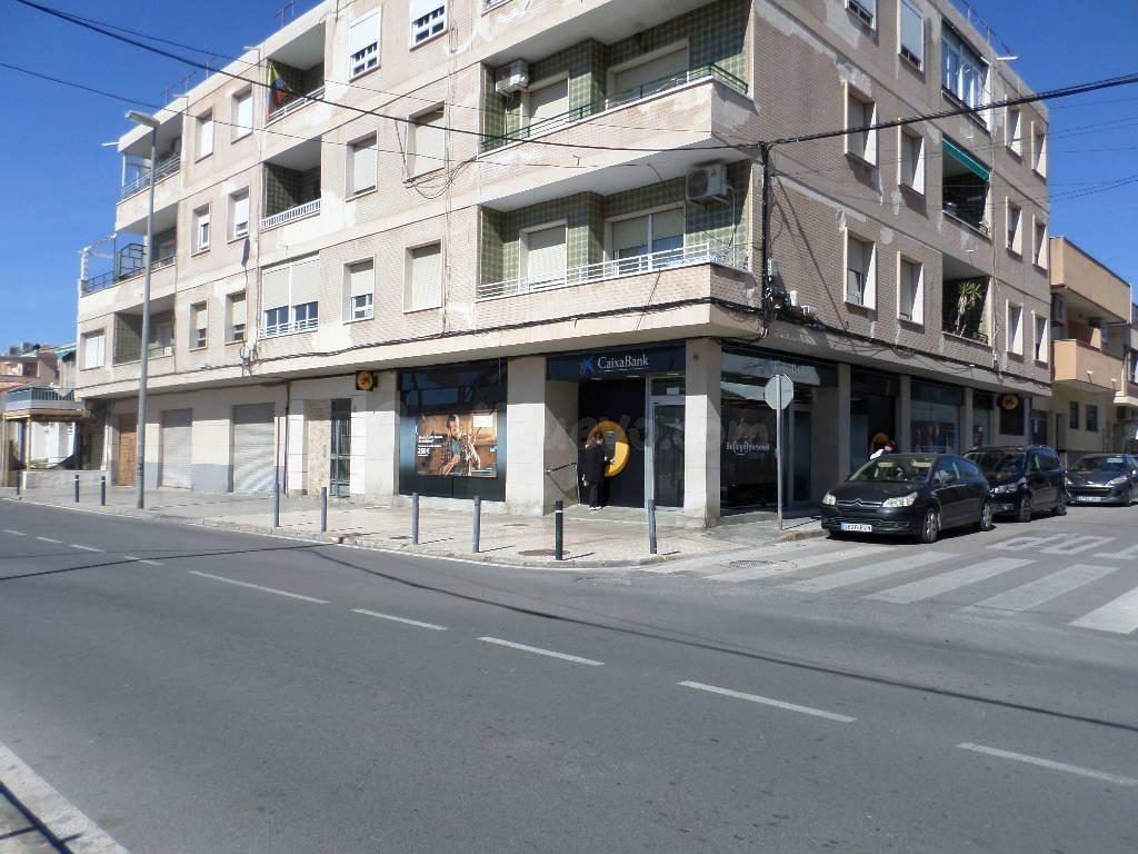Local Comercial de 192 m2 ubicado en Crta. de la Media Sala
