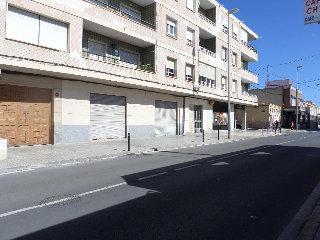 Local Comercial de 192 m2 ubicado en Crta. de la Media Sala - foto 3