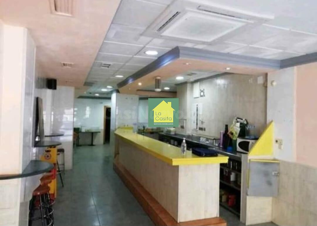 SE VENDE O ALQUILA CON OPCION A COMPRA LOCAL CON LICENCIA DE BAR EN EL CENTRO