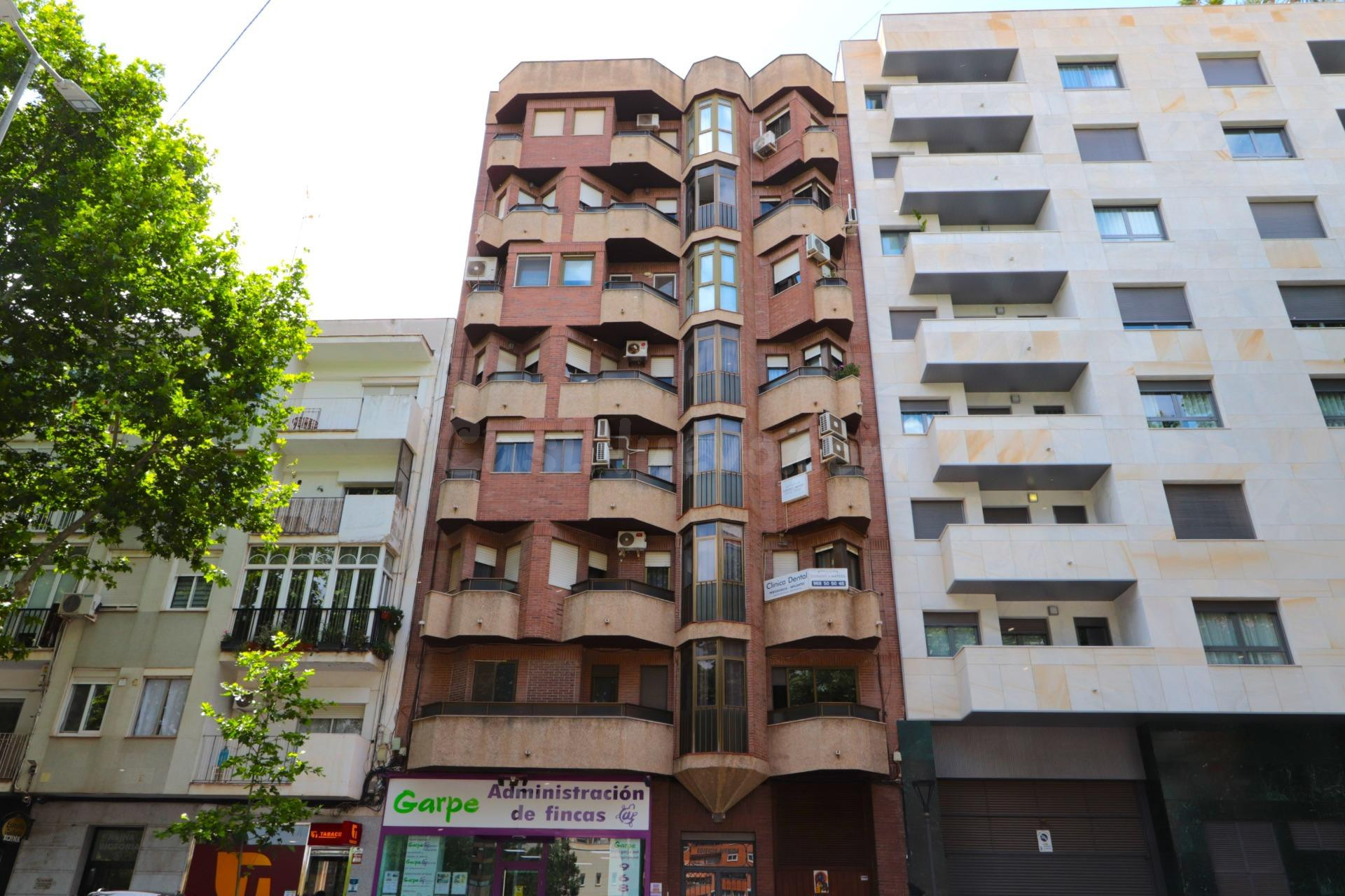 piso de 100 con garaje en Reina Victoria