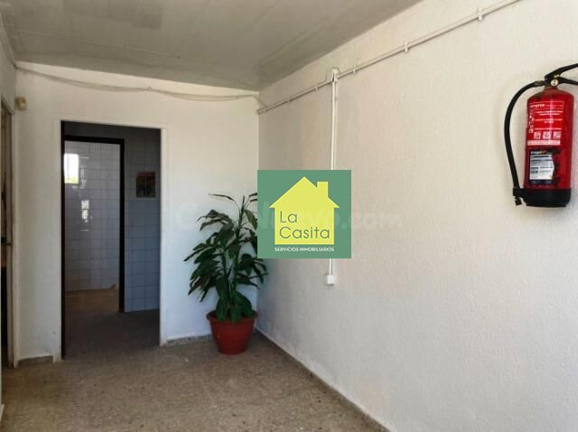 SE VENDE NAVE INDUSTRIAL EN MADRIGUERAS