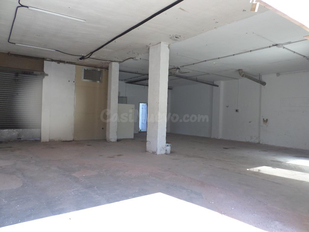 Amplio local de 168 m2 situado en la zona de Los Barreros - foto 5