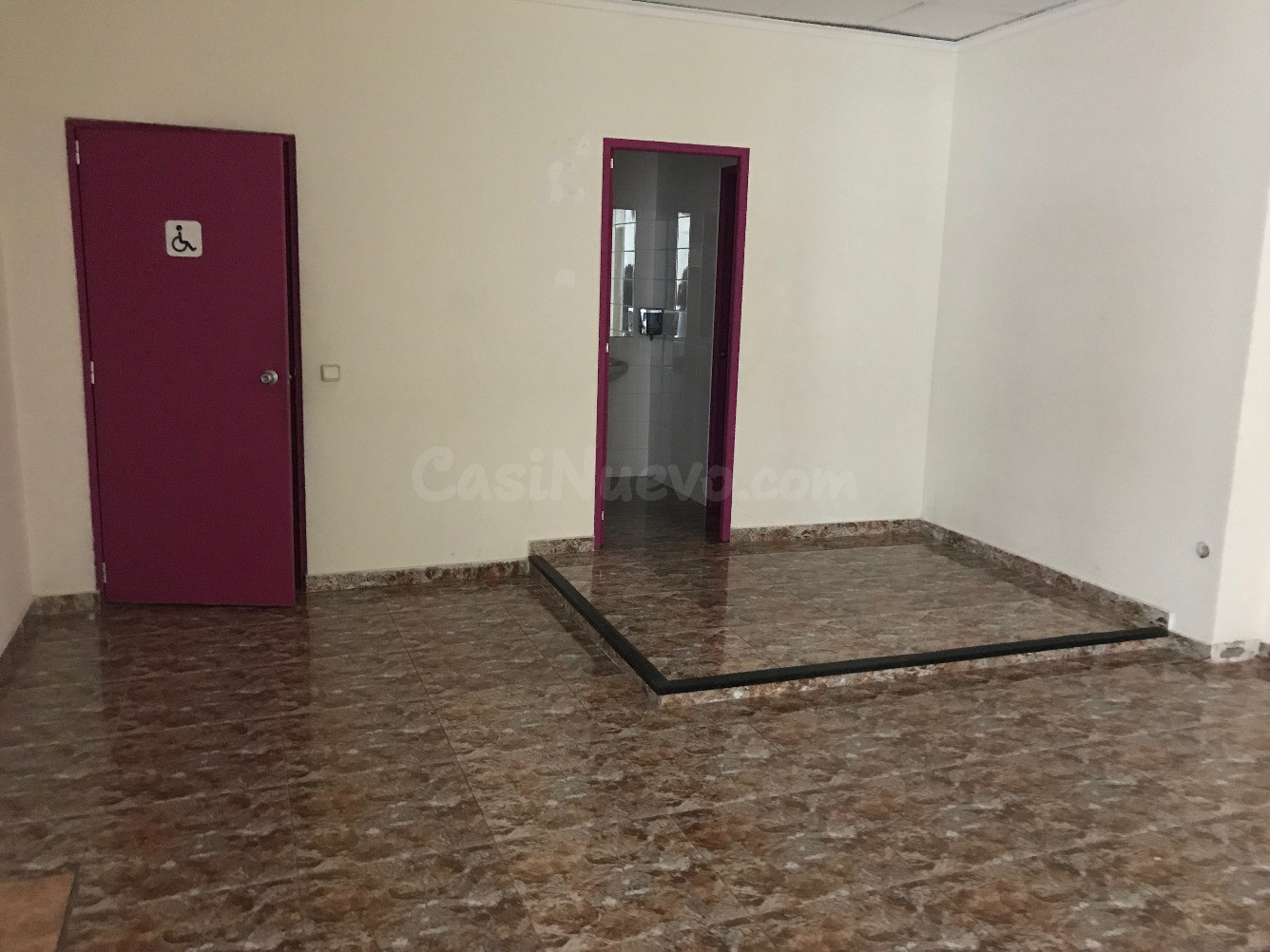LOCAL  EN VENTA 160m2 DÍAFANOS AL LADO DEL CENTRO- ZONA MUY COMERCIAL