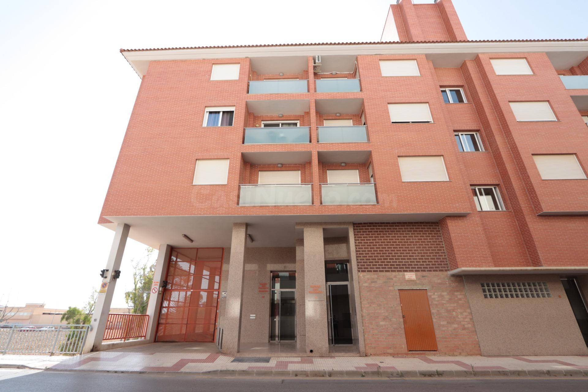 ESPECTACULAR PISO CON TERRAZA, GARAJE Y TRASTERO EN FUENTE ÁLAMO
