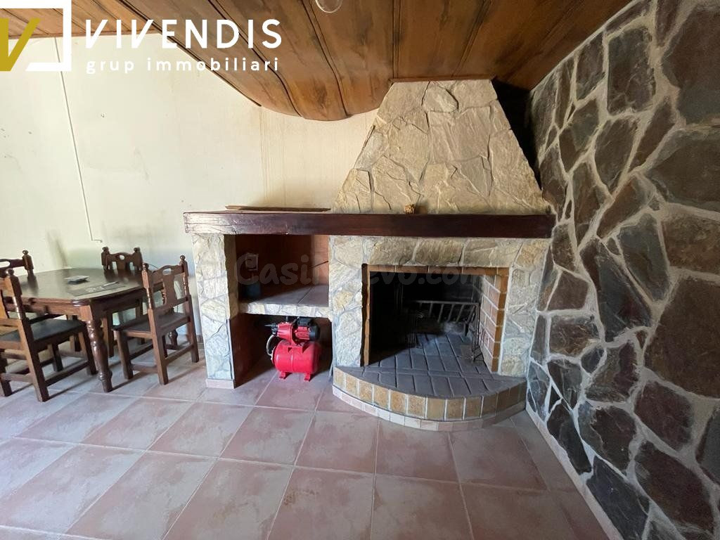 VENTA CASA CON TERRENOS EXTENSOS - ALBATARREC - foto 2