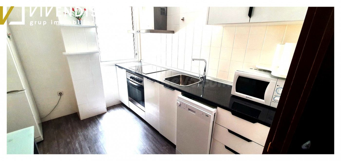 PISO EN ALQUILER PARA ESTUDIANTES - PASSEIG DE RONDA - foto 4