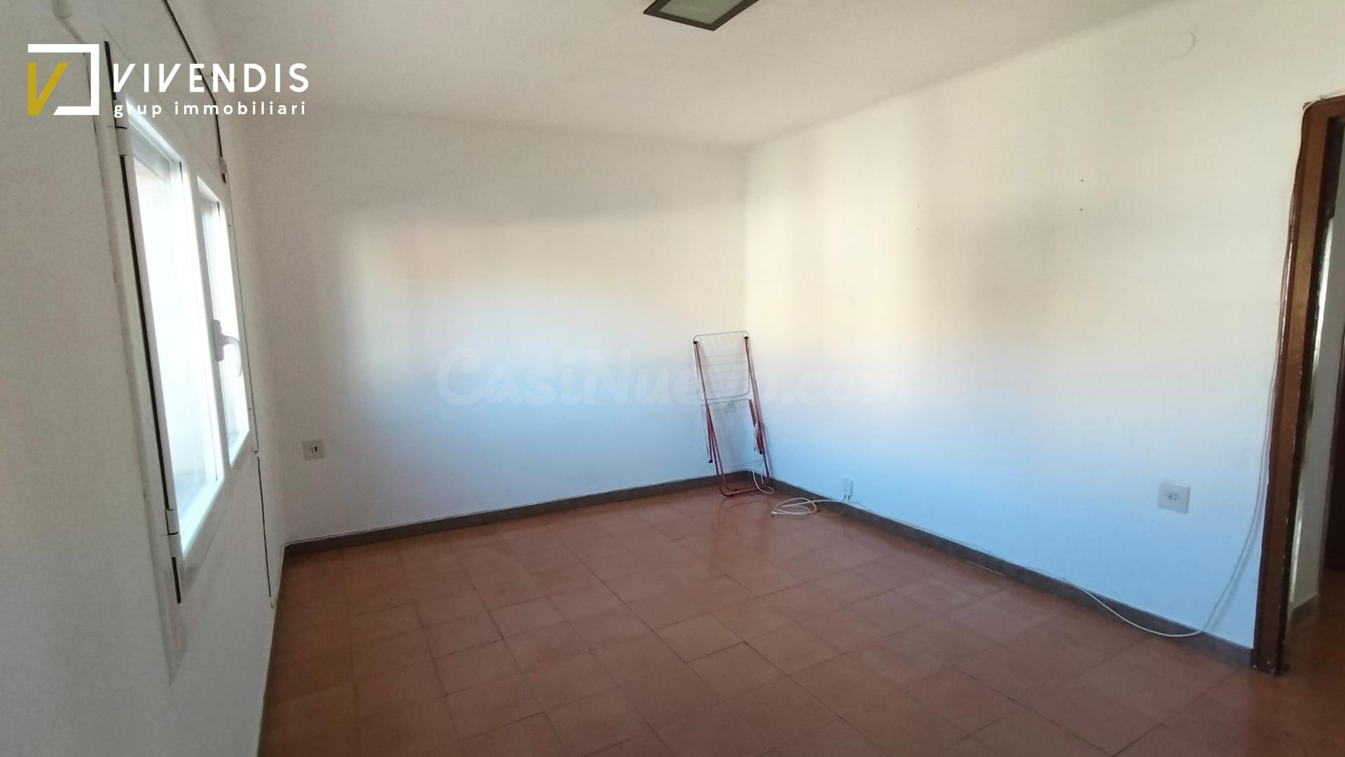 EDIFICIO EN VENTA - LINYOLA - foto 4
