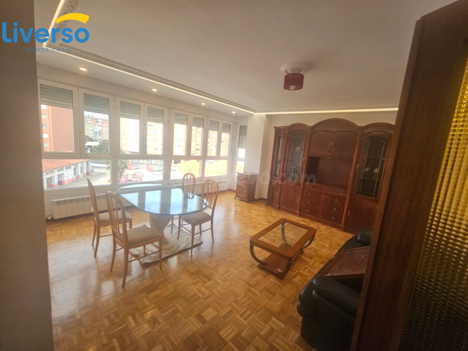 ✨ Amplio piso en alquiler en la zona sur de Burgos. Ideal pa - foto 2