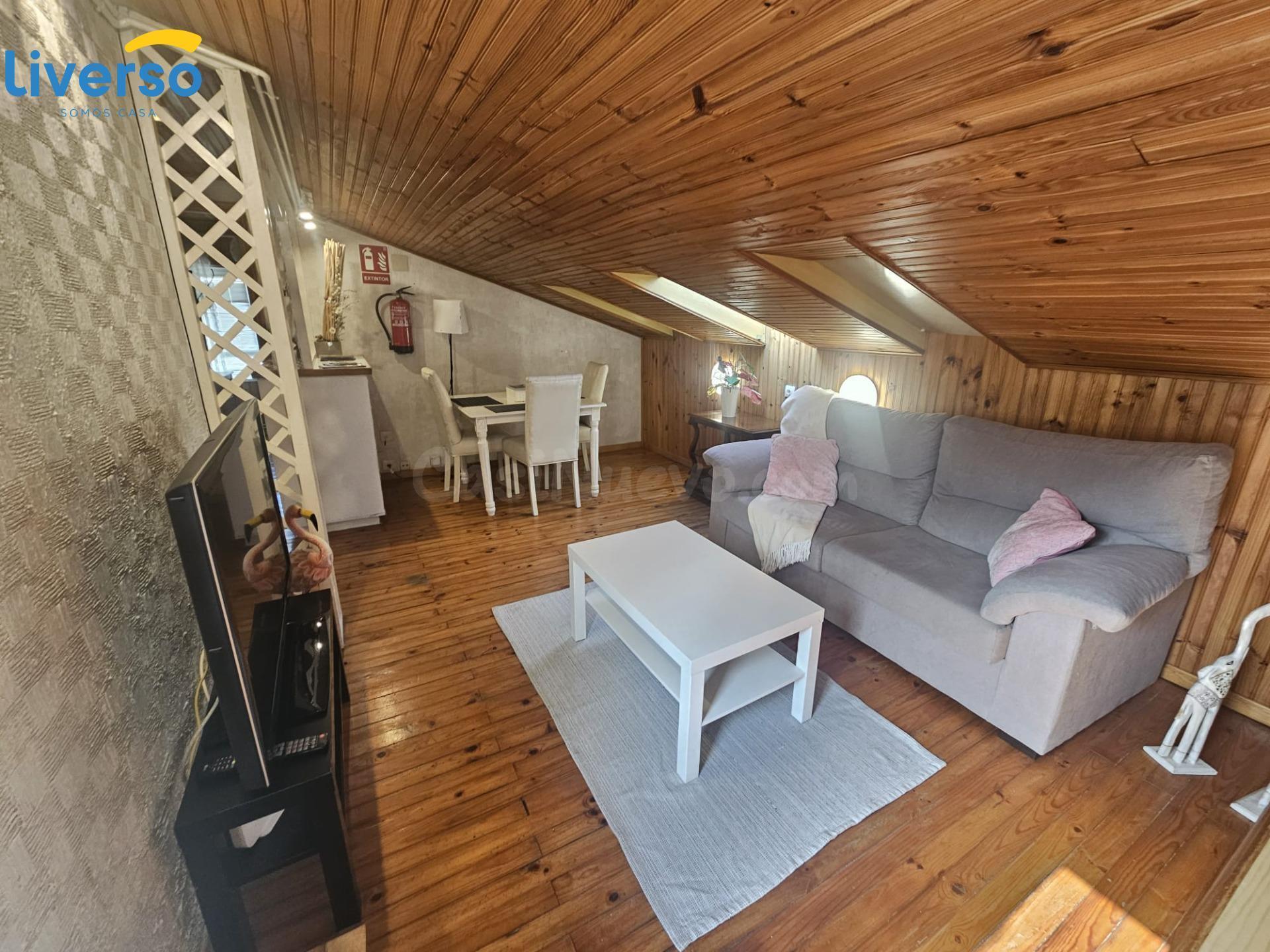 SE VENDE PISO EN EL CENTRO DE BURGOS, ¡ENTRAR A VIVIR! - foto 3
