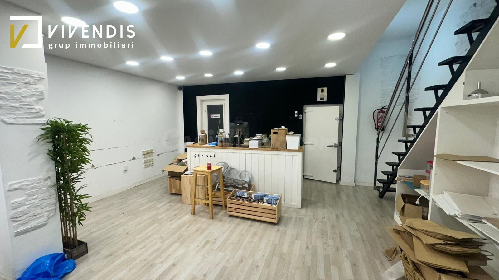 LOCAL COMERCIAL EN ALQUILER - PRÍNCEP DE VIANA