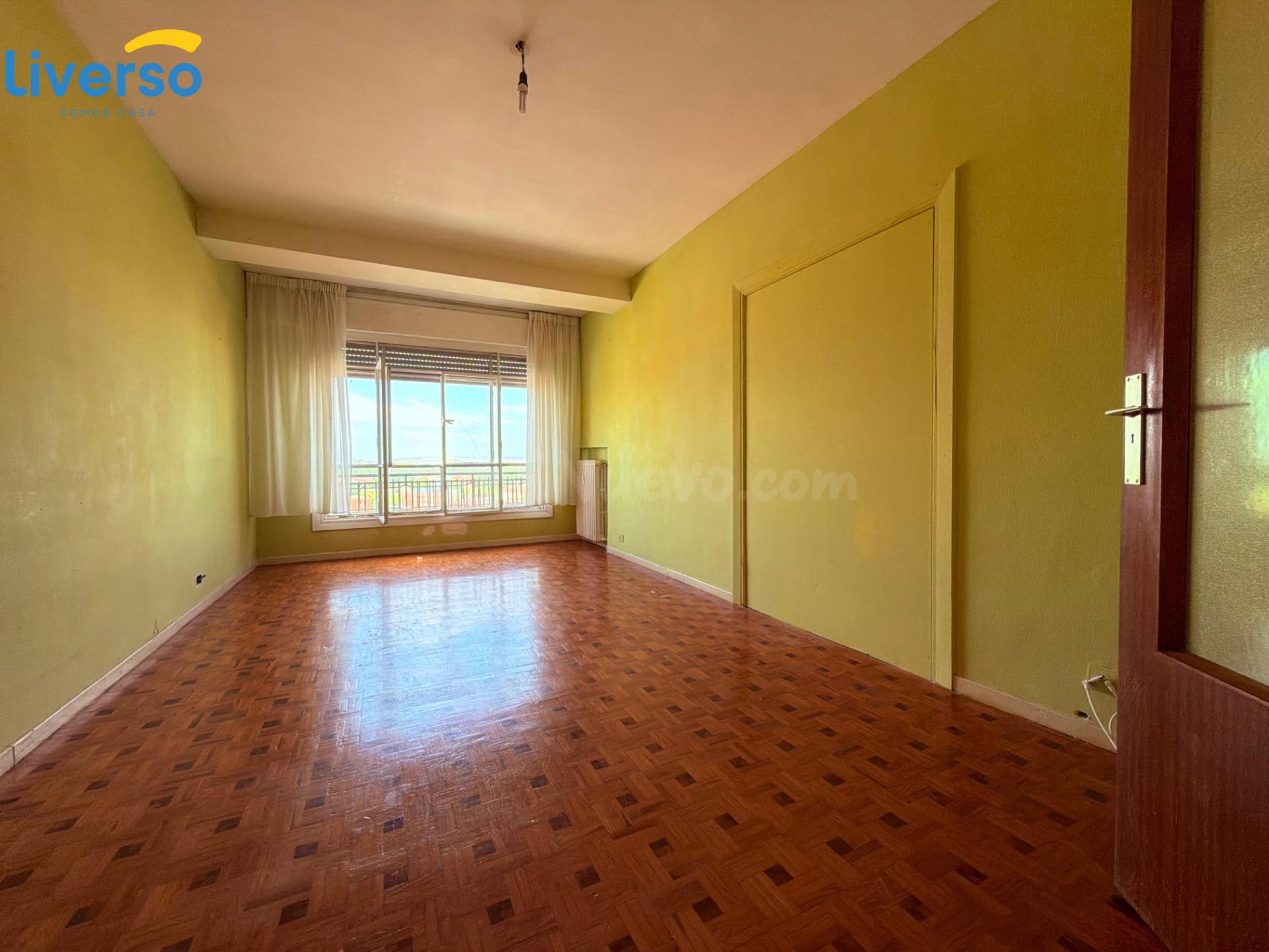 Piso de 5 habitaciones en pleno centro de Burgos | Ideal par - foto 2