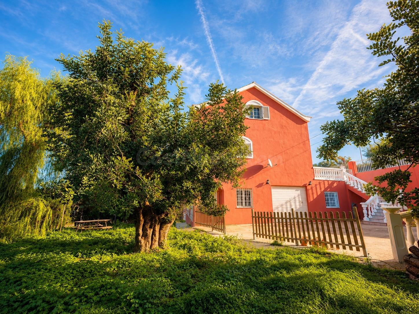 Vivienda luminosa disponible en Montroy