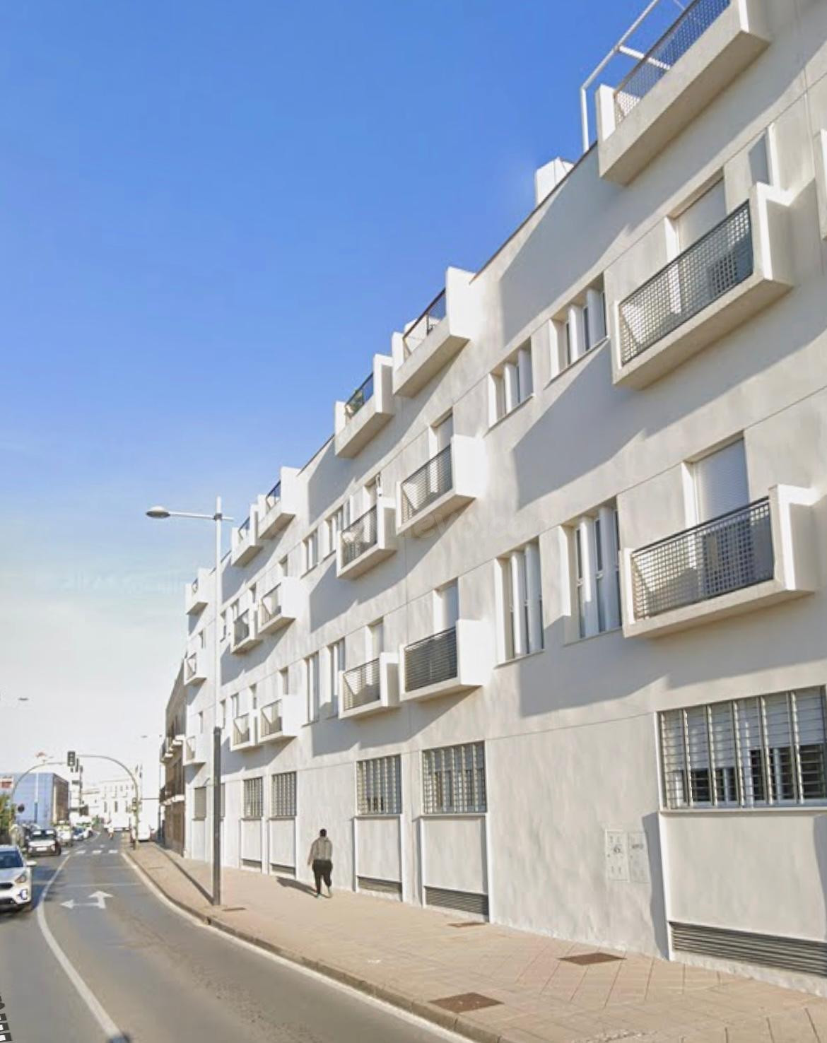 GARAJE EN RONDA MULEROS
