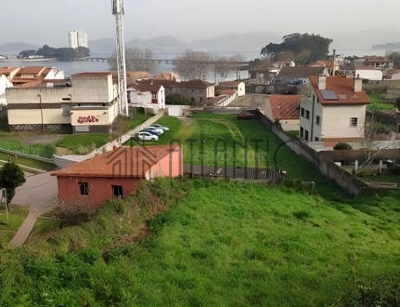 Solar en venta - Oia