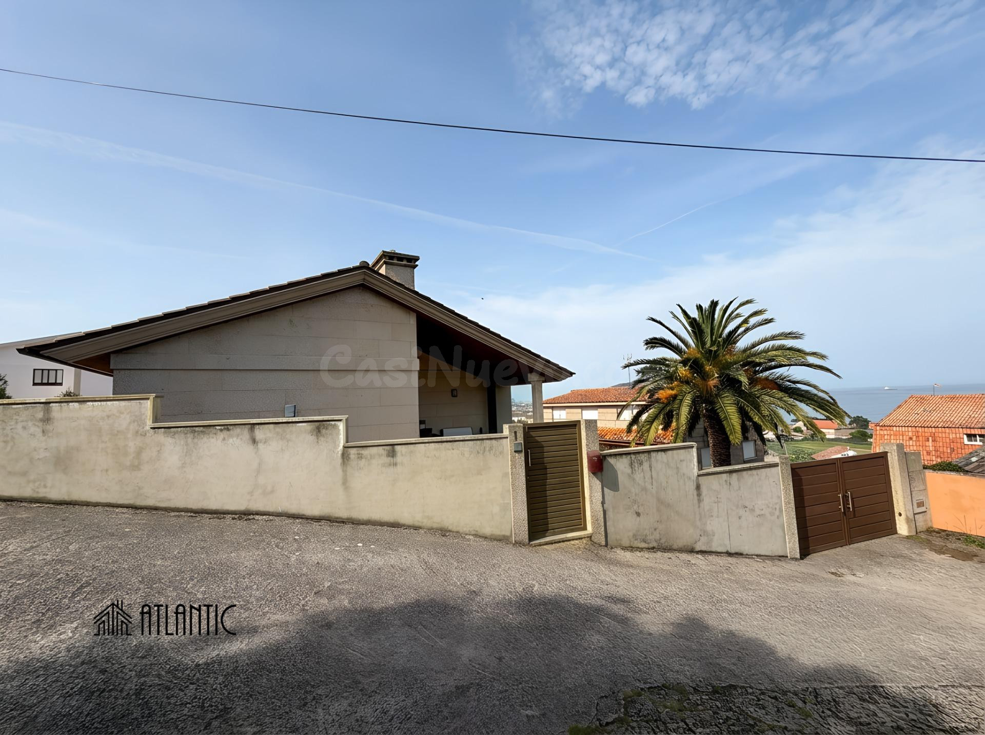 Casa con encantadoras vistas al mar, jardín, piscina y 5 hab - foto 3