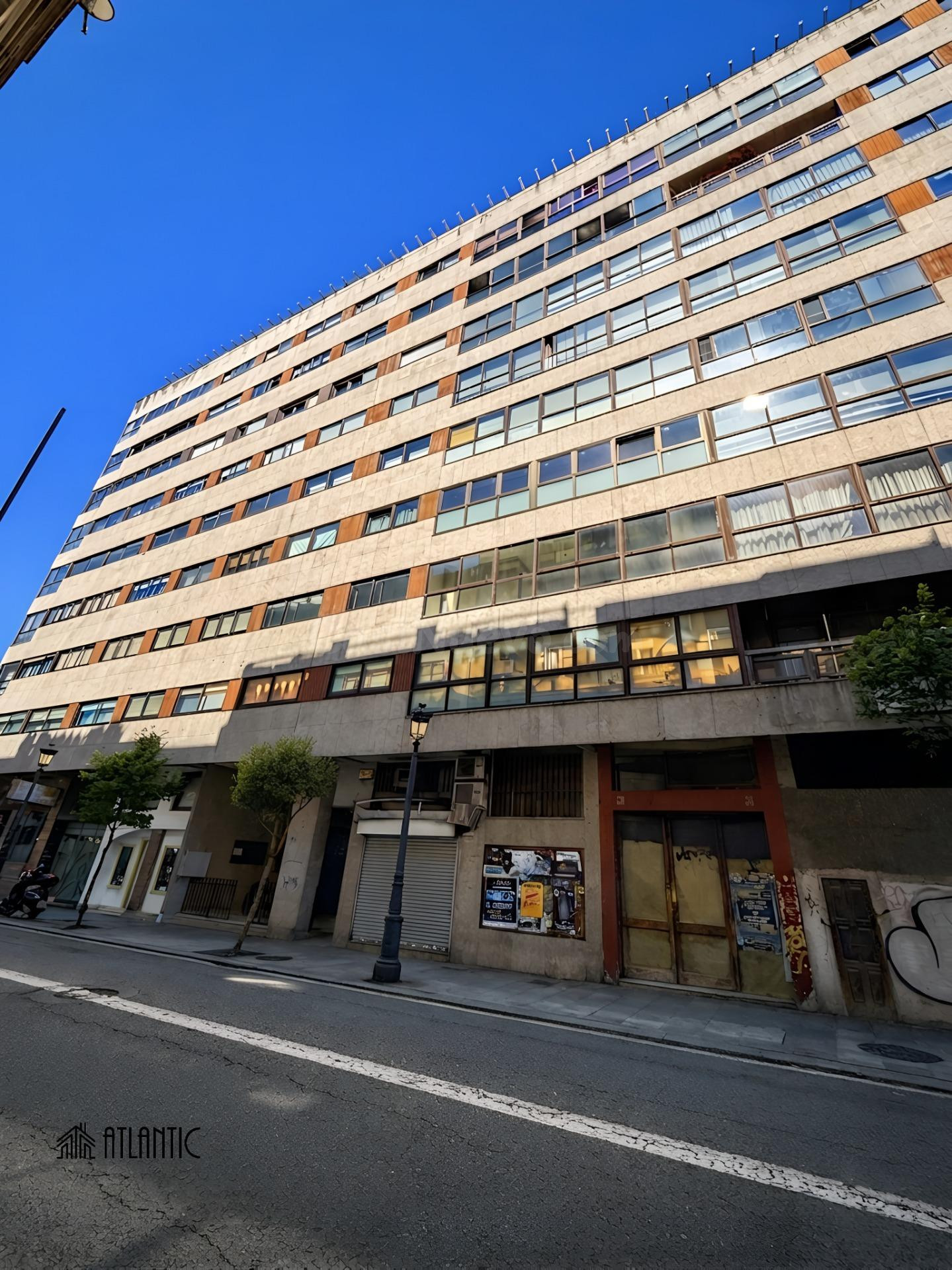 Oficina 5 habitaciones 193m² en venta - Torrecedeira