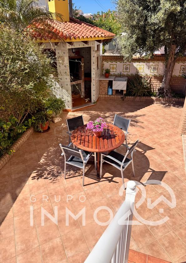 Se vende Adosado a 100 metros playa en La Bega de Mar Sueca - foto 3