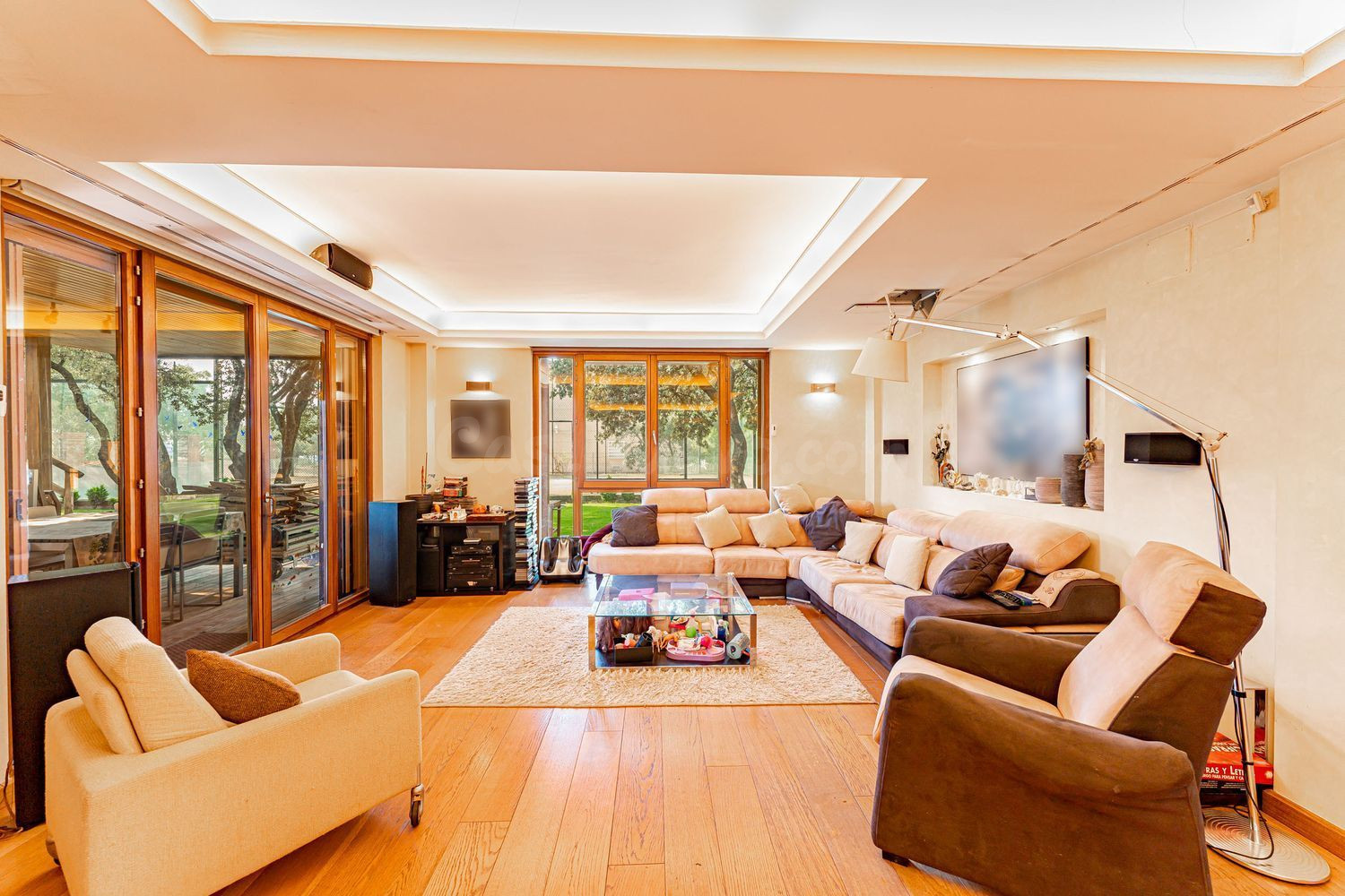 Chalet 5 habitaciones 665m² en venta - Eurovillas