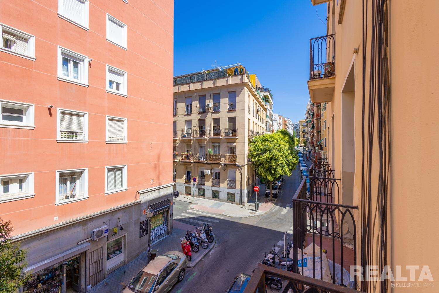 EXCLUSIVO PISO EXTERIOR EN BARRIO SALAMANCA