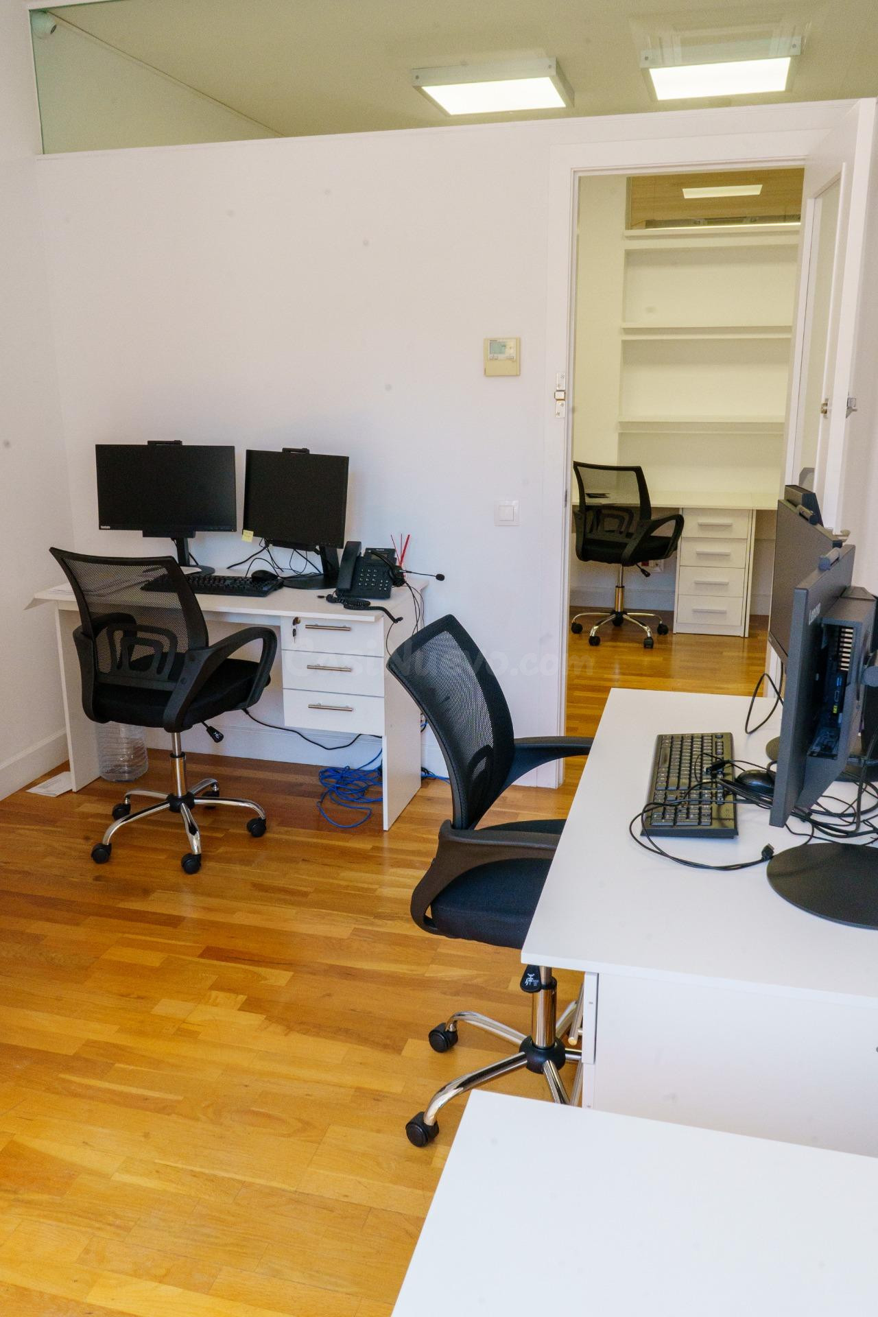 Alquiler de Despachos • Puestos de coworking desde 150 €/mes - foto 3