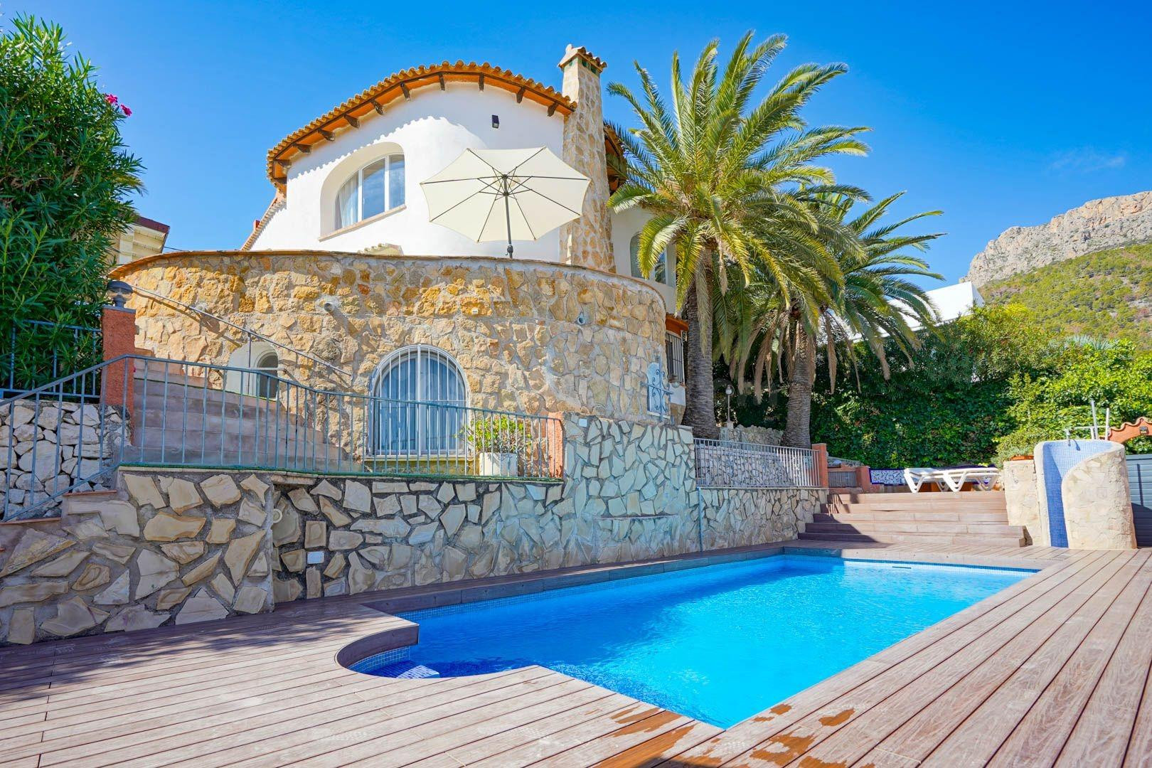 Villa con 3 apartamentos individuales con vistas al mar, Calpe
