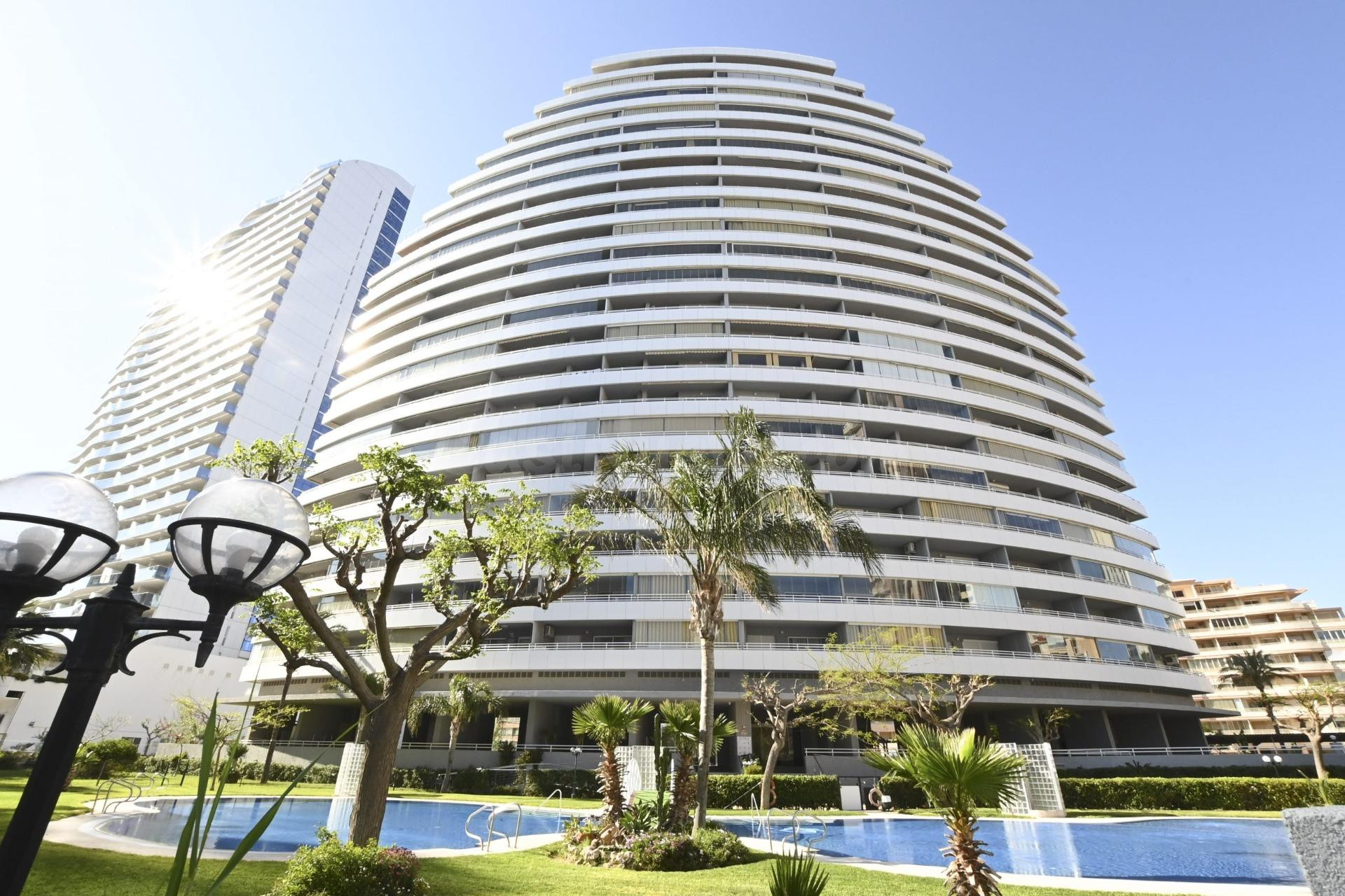 Apartamento a solo 100 metros de la playa "Arenal" y con vistas al mar Mediterráneo