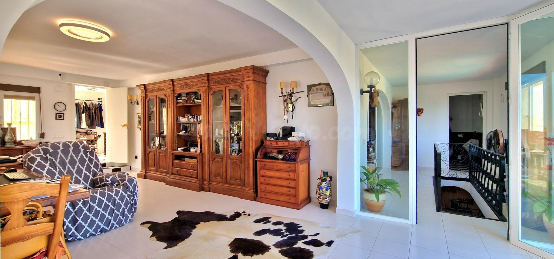 Villa con vistas espectaculares en Maryvilla, Calpe - foto 4