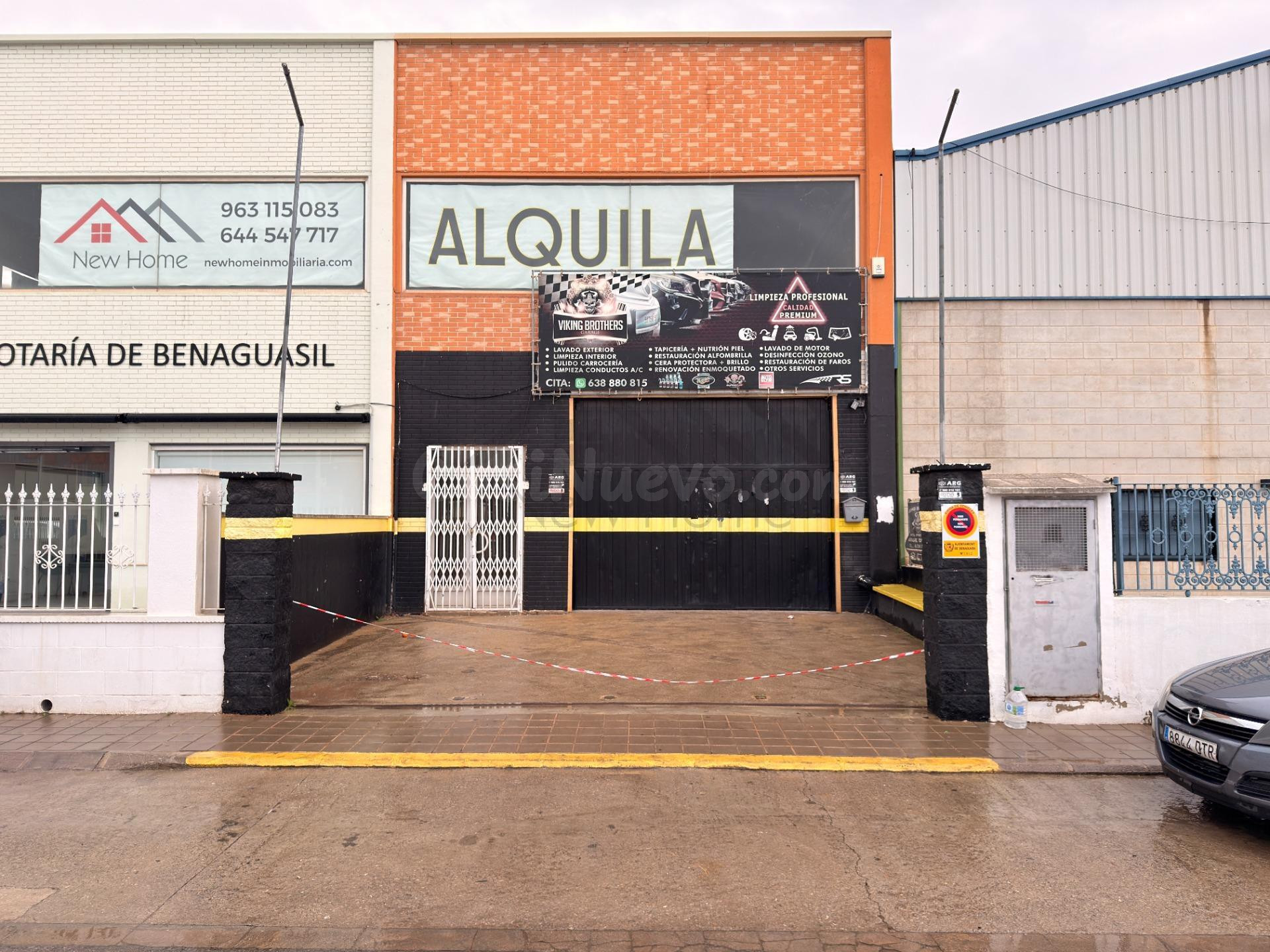 Local comercial + altillo tipo nave industrial en alquiler en una de las entradas más transitadas de Benaguasil