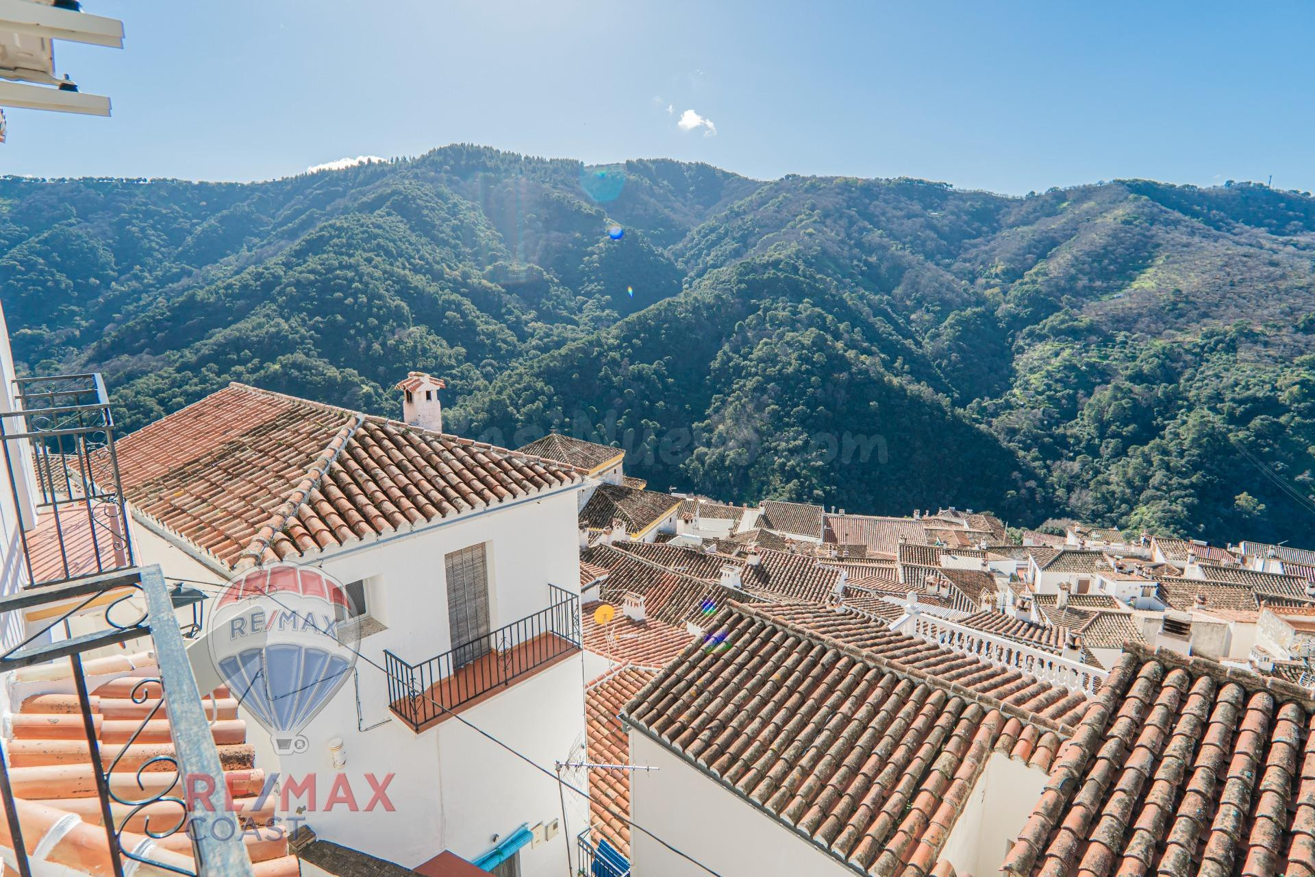 CASA CON ENCANTO EN JUBRIQUE