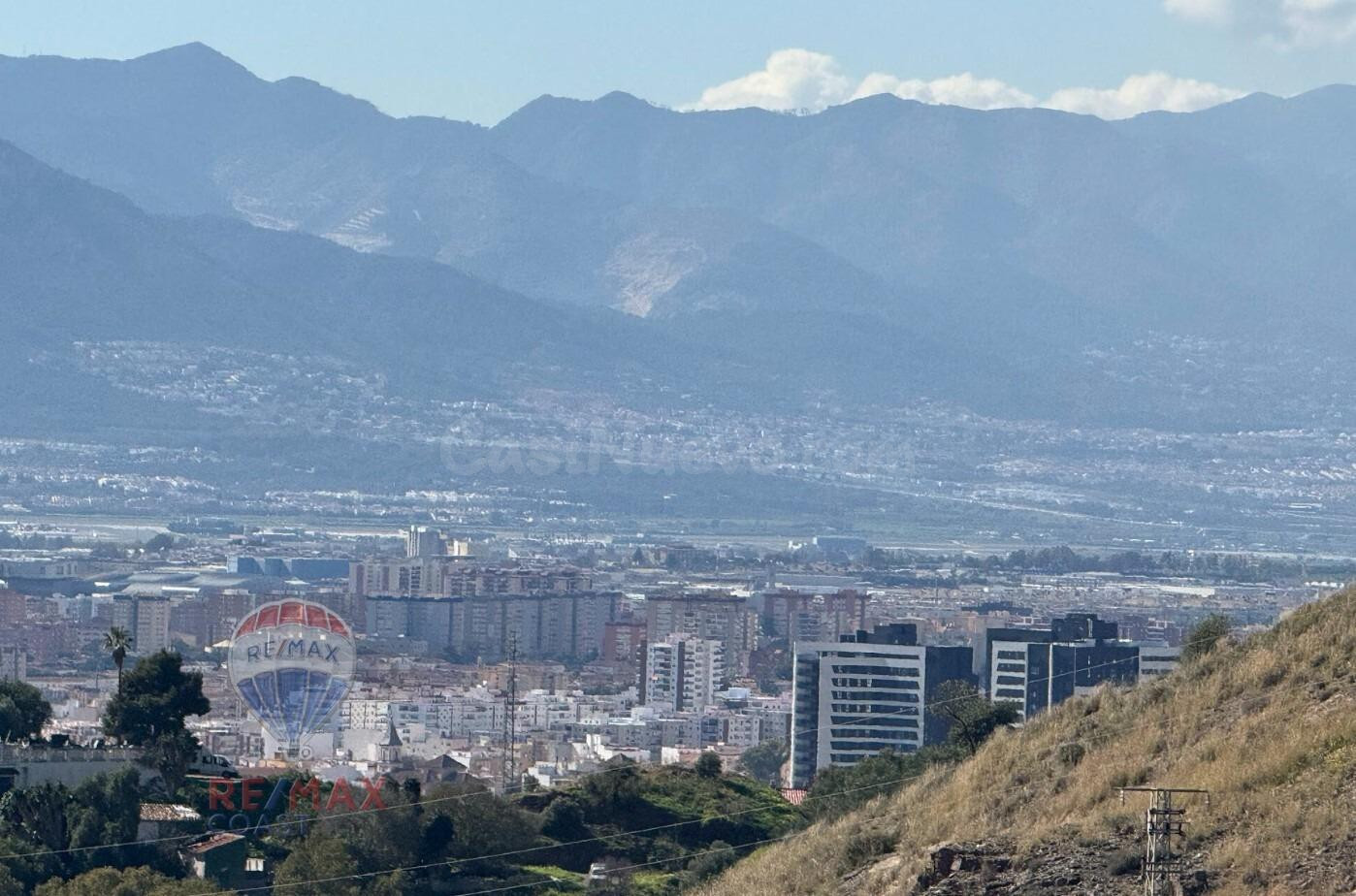 TERRENO URBANO , VISTAS AL MAR , A 5 MINUTOS DE MALAGA CENTR - foto 5