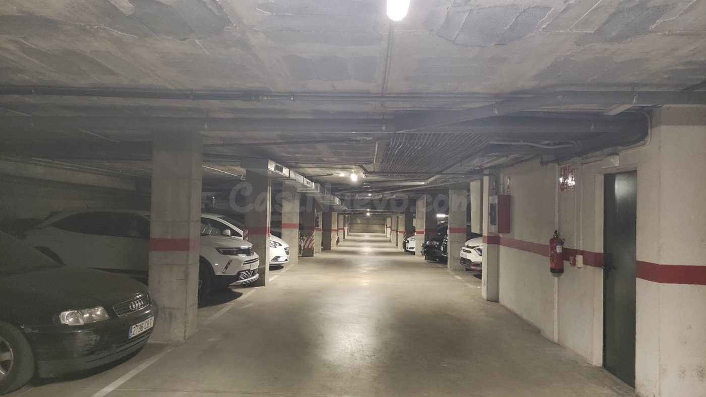 Parking en venta en la plaza Europa de Santa Coloma de Farne - foto 2