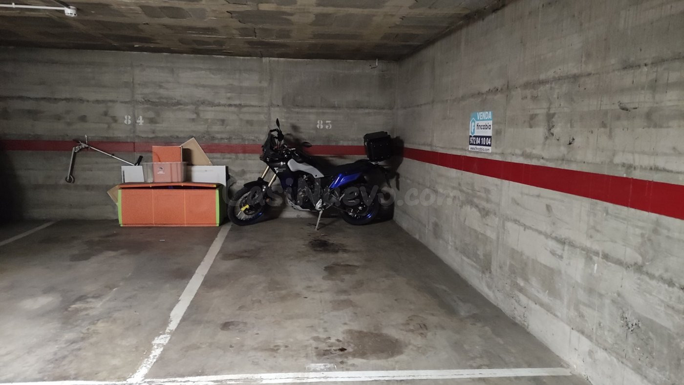 Parking en venta en la plaza Europa de Santa Coloma de Farne - foto 4