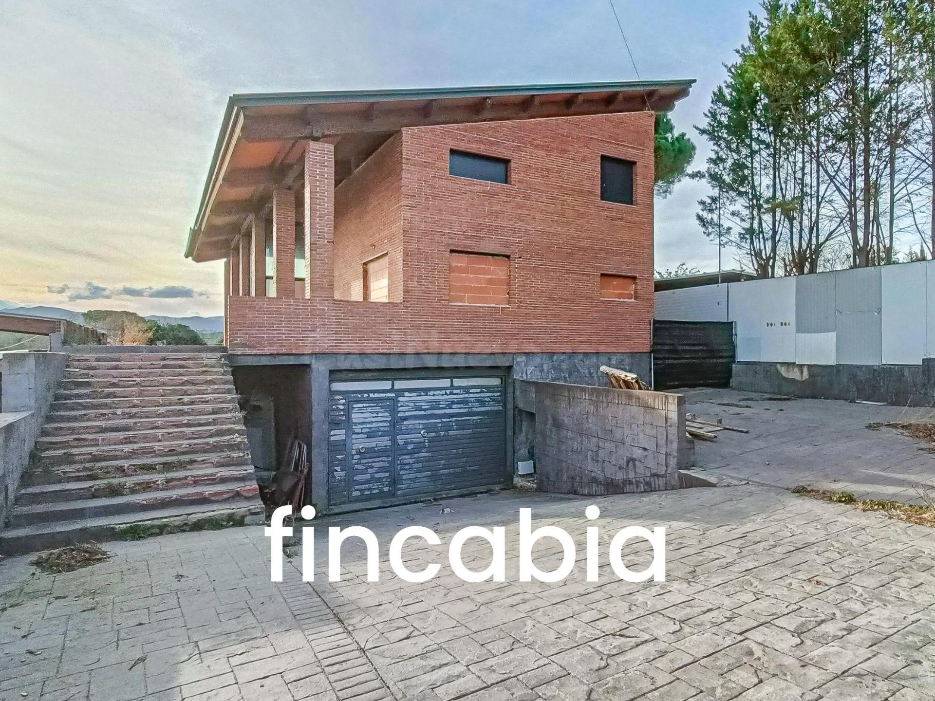 Casa unifamiliar aislada con piscina en venta en Sils: 459 m - foto 3